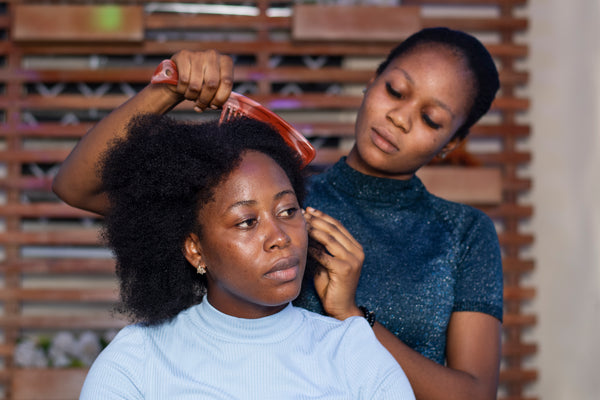 ROUTINE CAPILLAIRE FAMILIALE : GUIDE COMPLET POUR DES CHEVEUX SUBLIMES